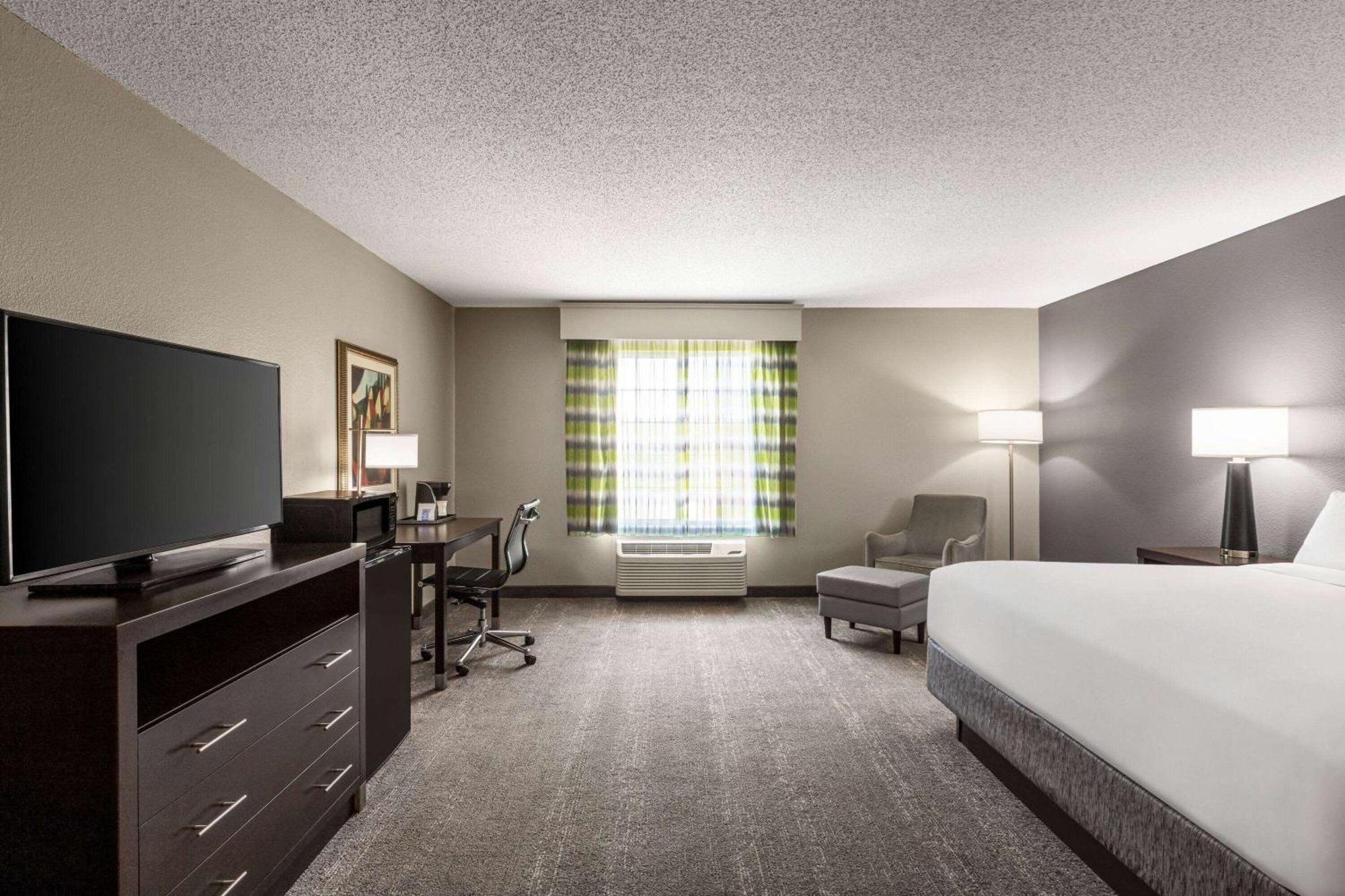 Wingate By Wyndham Savannah I-95 North Port Wentworth Buitenkant foto
